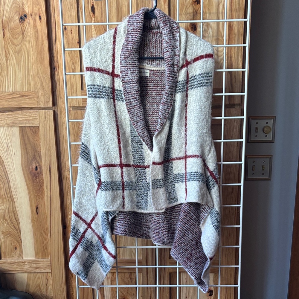 Cozy Plaid Shawl Collar Poncho - Cream and Red